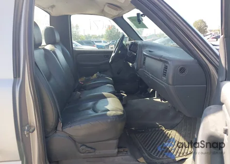 2006 Chevrolet Silverado 1500 Work Truck z USA, uszkodzony, nr VIN 3GCEC14X16G247106